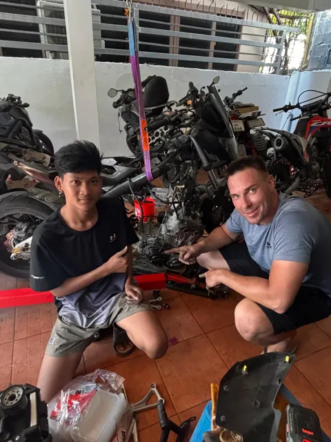 Phuket Garage — Dietro le quinte