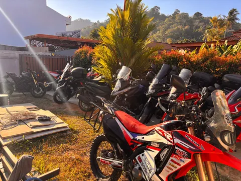 Phuket Garage — Dietro le quinte